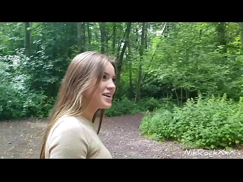 ❤️ Pasiūliau Evelinai, kad dulkintumėmės viešoje vietoje! Ji sutiko. Tada išdulkinau ją į užpakalį ir pasidariau į burną. Tada ji pasidarė šlapimo. Super seksas prie mūsų